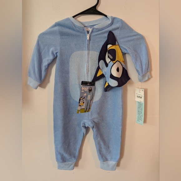 Other - Bluey Footless Fleece Onesie Pajamas with Hat NWT 9-12 Months